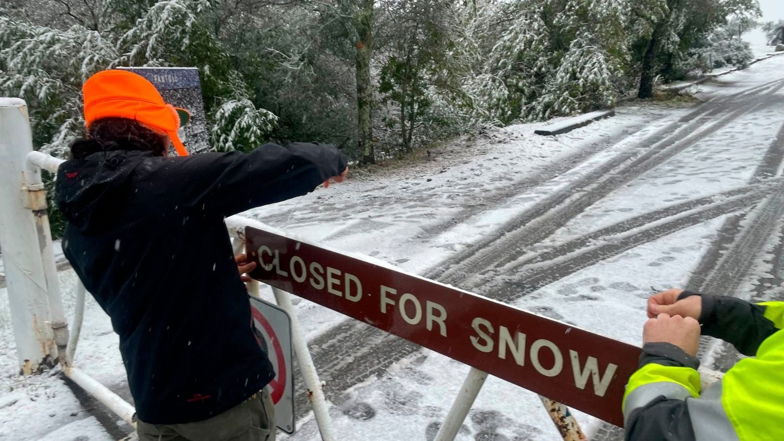 Heavy Snow, Rains Hits Parts of Southern California; 1 Lakh Residents Without Power