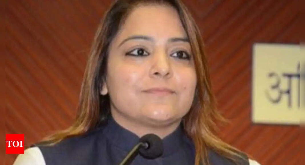 Who is Delhi's new mayor Shelly Oberoi | Delhi News
