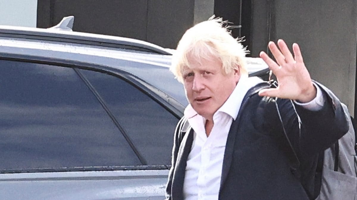 Boris Johnson Called Emmanuel Macron A '4 Letter Word Starting with C': Report