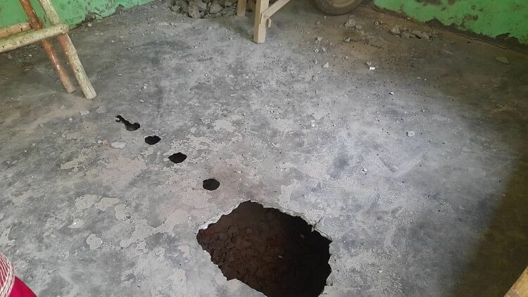 Cracks in houses due to leaking pipeline, floor also sunk